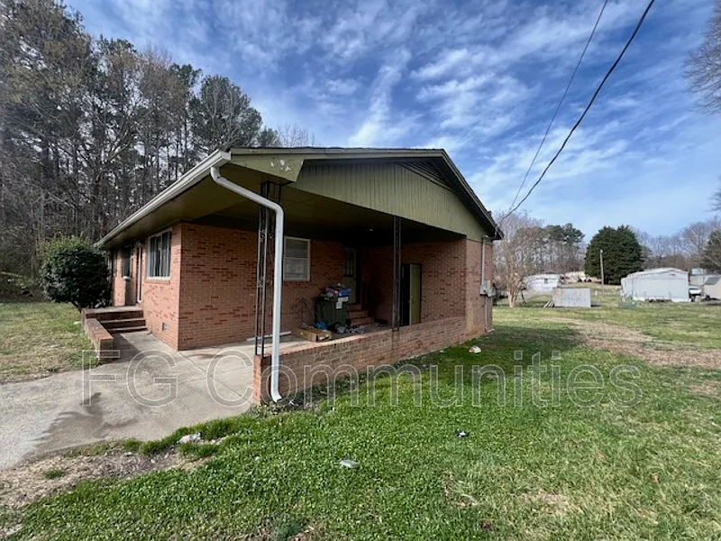 Building Photo - 5212 Lewis Rd