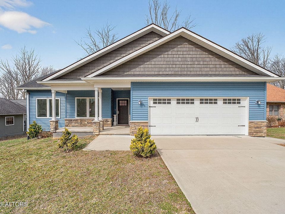 1st image of 204 Lakeside Dr