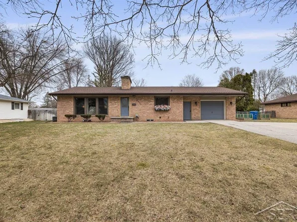2011 Hillgrove Pkwy, Midland, MI 48642