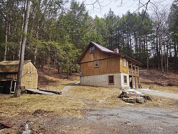 3rd image of 273 Glen Rd