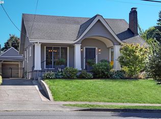3234 E Burnside St, Portland, OR 97214
