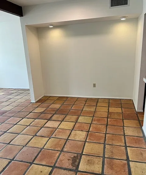 3750 N Country Club Rd #11 — Photo 18