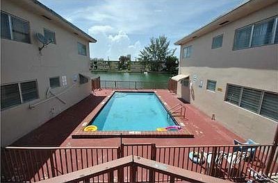 2nd image of 7825 Crespi Blvd APT 2