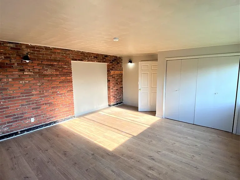 217 S Lincoln St — Photo 15