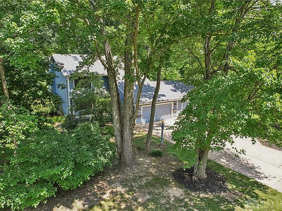 3rd image of 6253 Shagbark Dr