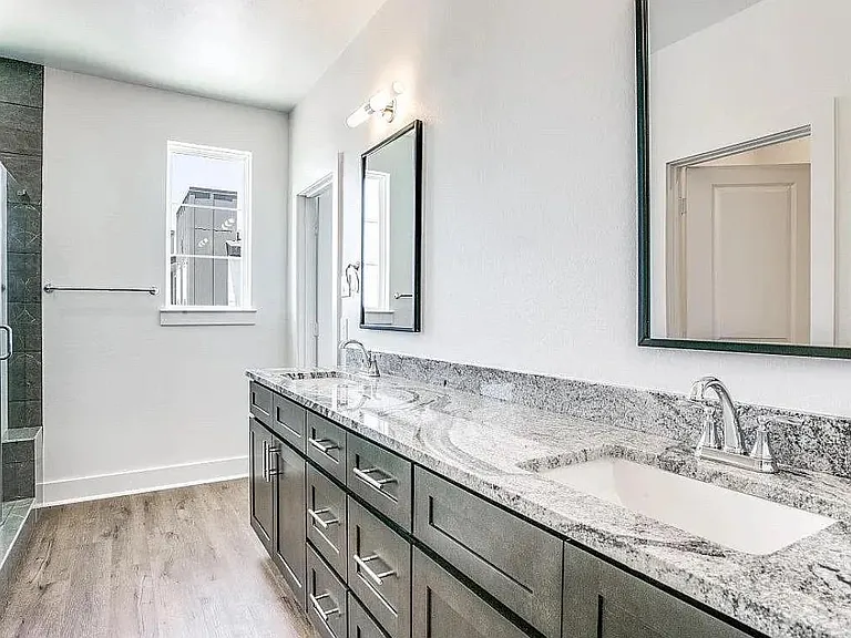 13325 Bee St #403 — Photo 9
