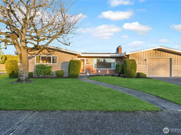 1077 Garfield Street, Enumclaw, WA 98022