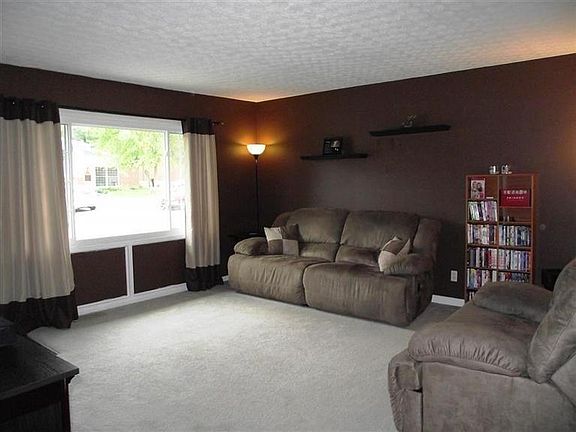 2nd image of 3312 Greenway Ave