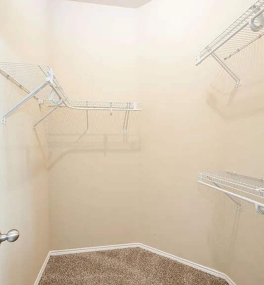 709 Alder Dr — Photo 36