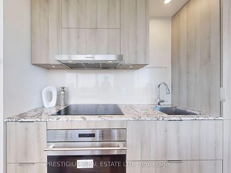 1 Bloor St E #4204 — Photo 9