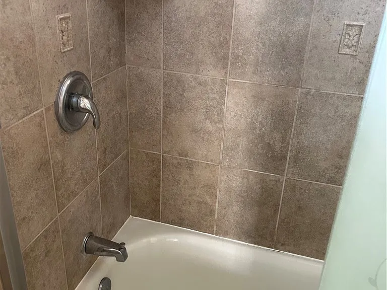 669 W Ofarrell St — Photo 26