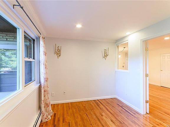 4th image of 150 N Broadway APT 1D