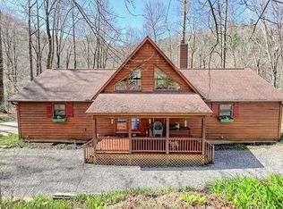 575 Carolina Springs Ln, Franklin, NC 28734
