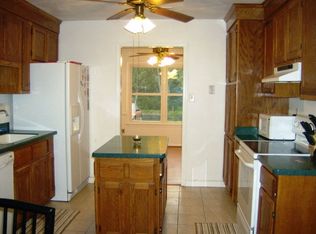 1908 Country Manor Ln, Virginia Beach, VA 23456