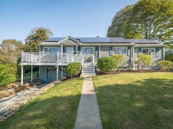 18 Traverse St, Gloucester, MA 01930
