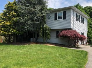 27 Frederick St, Garnerville, NY 10923