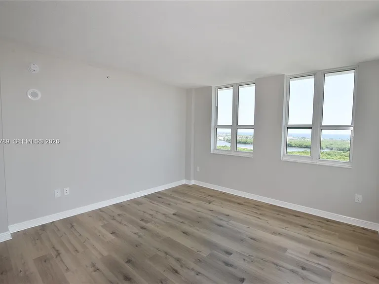 350 N Federal Hwy #1112 — Photo 4