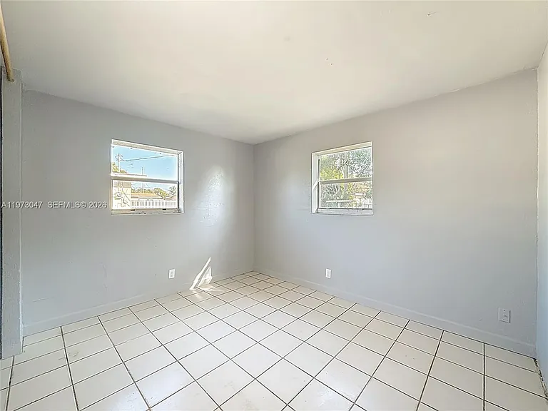 2408 NW 8th St — Photo 16