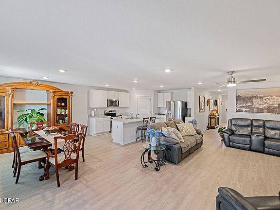 5th image of 4948 Conner Ln