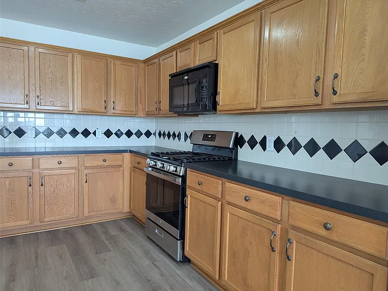 5618 Savannah Woods Ln — Photo 20