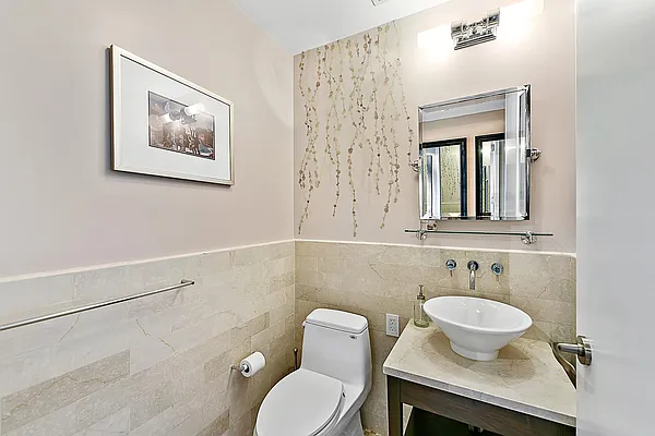 Sold by Exclusive Properties Sotheby's International Realty | media 9