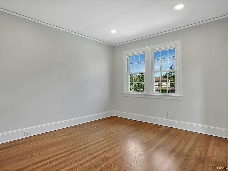 92 Hillside Ave — Photo 16