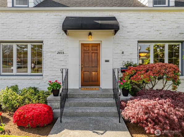 2803 W Garfield Street, Seattle, WA 98199