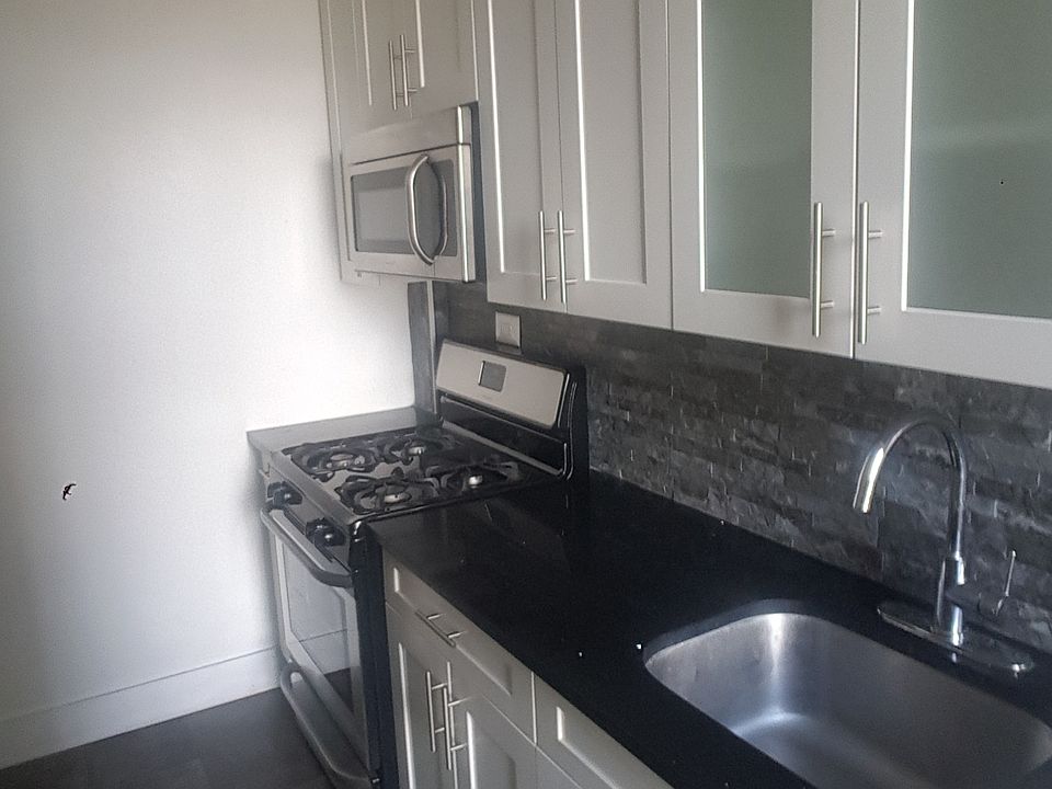 1st image of 4915 15th Ave #2