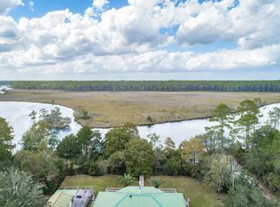 190 Harbeson Dr, Carrabelle, FL 32322