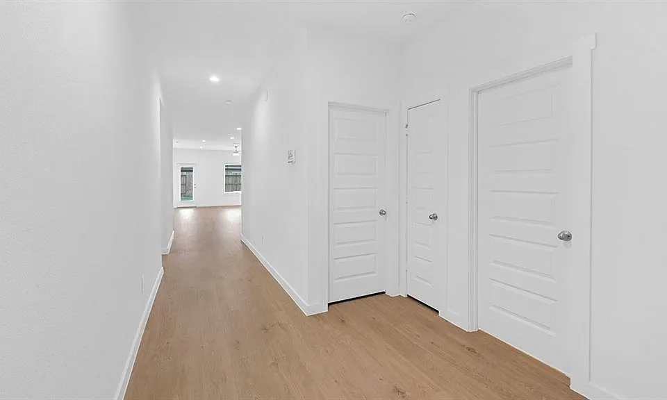 1039 Vista Pointe Dr