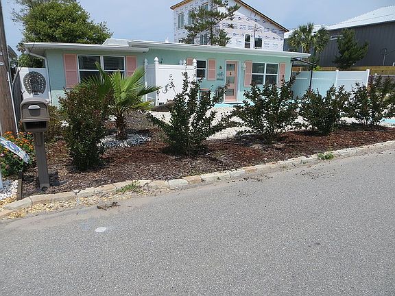 3rd image of 219 Lake Pl