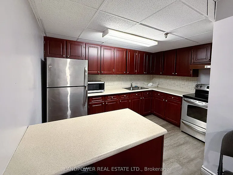 350 Seneca Hill Dr #Penthouse 14 — Photo 34