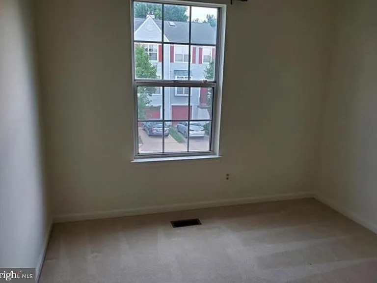 6854 Signature Cir — Photo 10