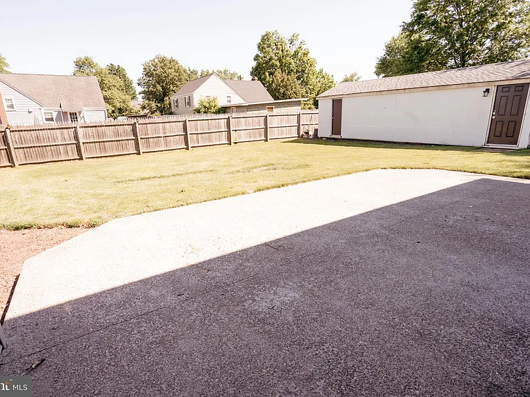 42 Grandview Dr — Photo 35