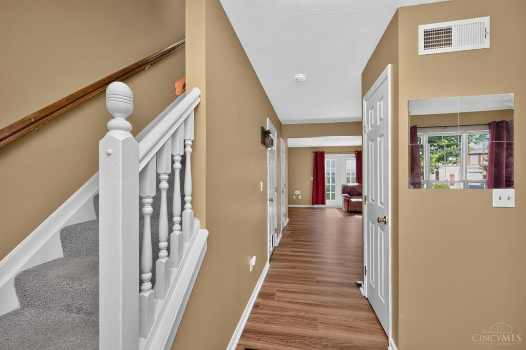 5966 Snider Cove Way, Mason, OH - View 2