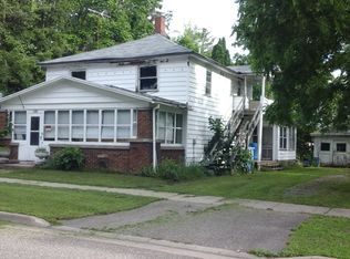 114 E 4th St, Westfield, WI 53964