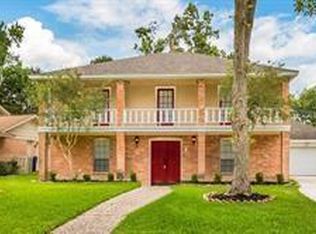 241 Saint Cloud Dr, Friendswood, TX 77546