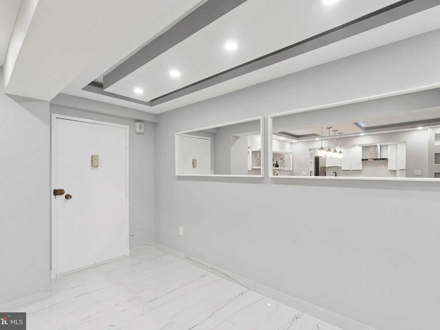 The Towers Condominium — Photo 3