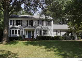 888 Twin Pine Dr, Saint Louis, MO