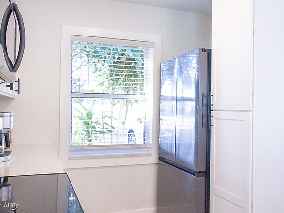 5th image of 8 Bay Acres Ave #6