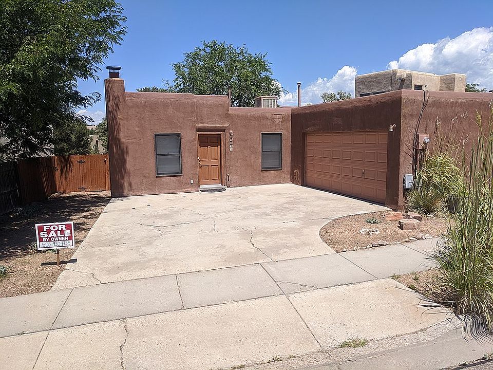 House Front & Driveway