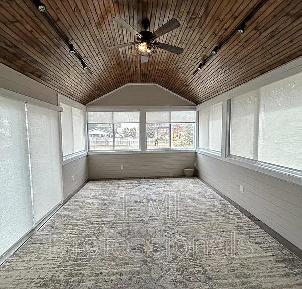 234 Harding Pl — Photo 2