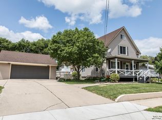 8 S Virginia Ave, Mason City, IA 50401