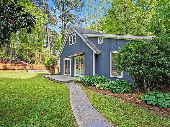 4th image of 3201 Sherbon Dr