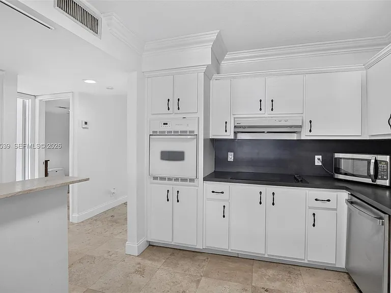 359 Lakeview Dr #102 — Photo 7