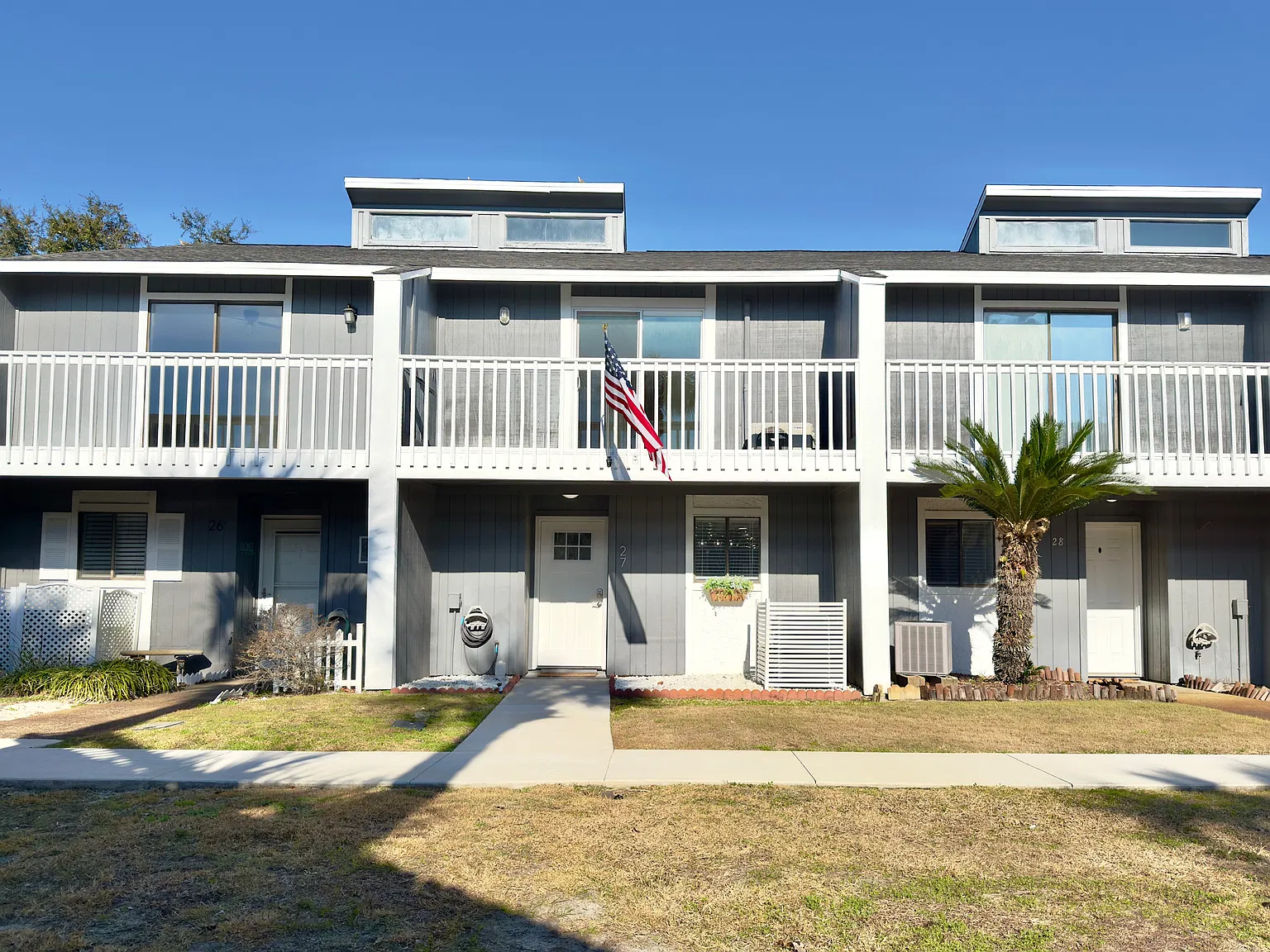2 bed, 2.5 bath, 1216 sqft, $2,300 — Photo 1