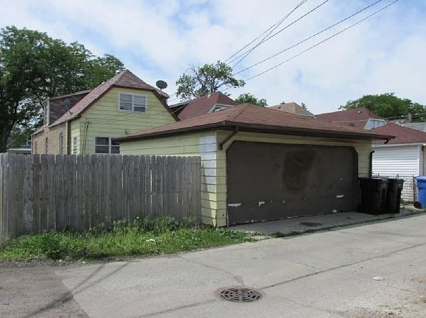 2nd image of 3604 W 60th Pl