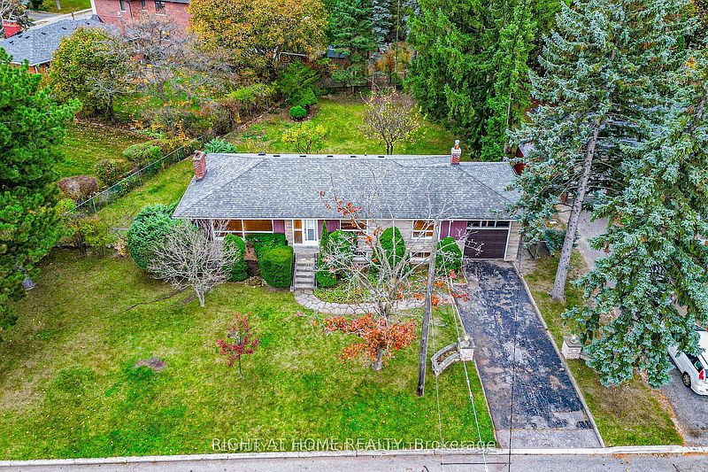 Toronto House for rent - 4 Bedrooms — photo 2