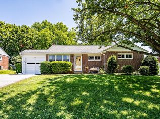 102 Pine Tree Rd, Paoli, PA 19301
