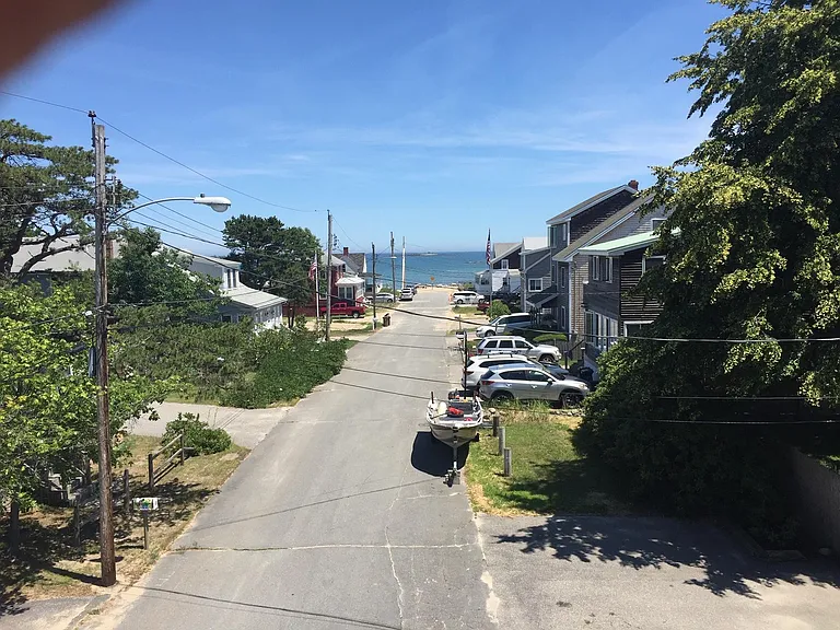 17 Sunset Ave — Photo 41